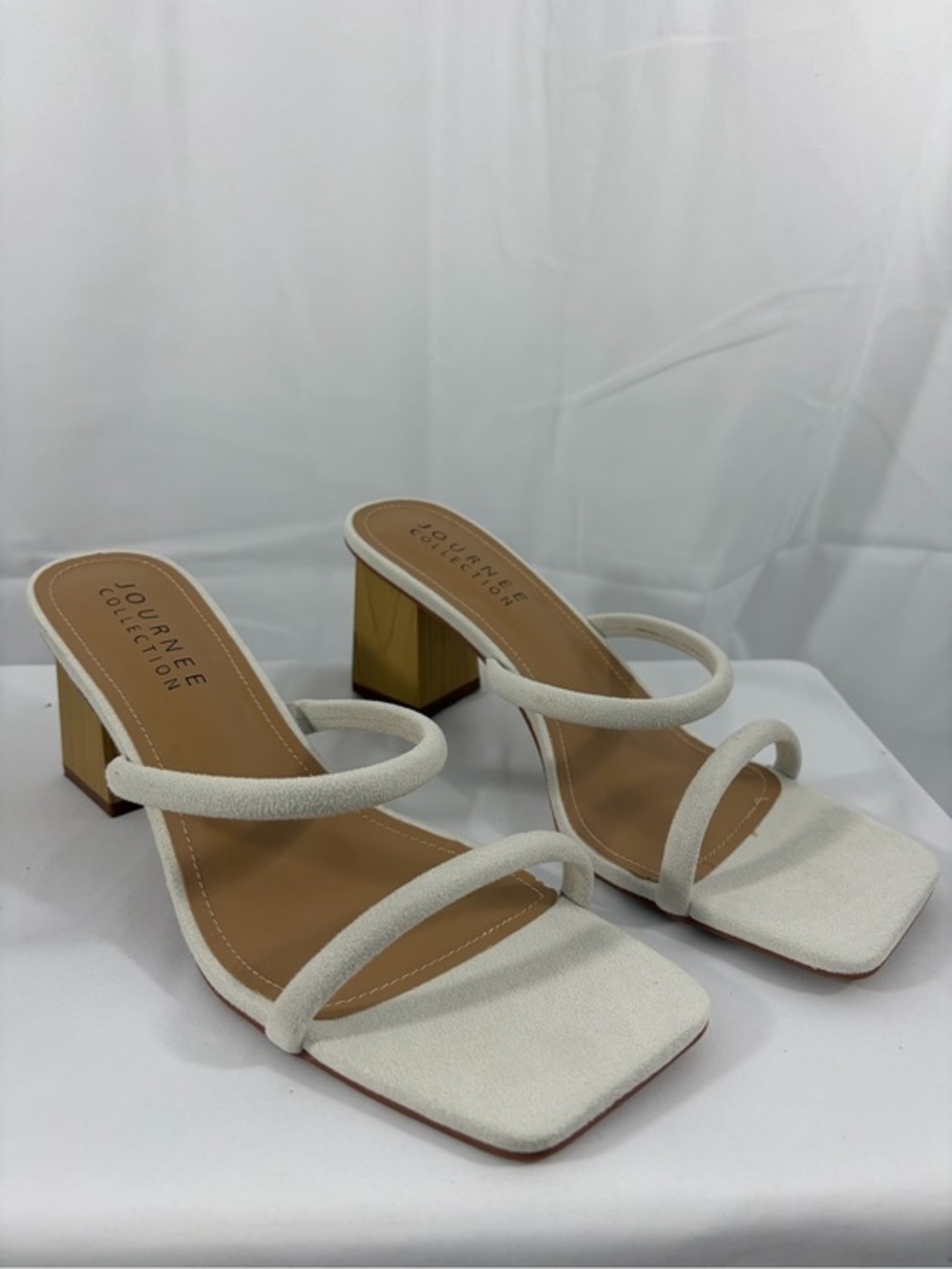 NWT Journee Collection Women’s Size 11 White Strappy Block Heel Sandals